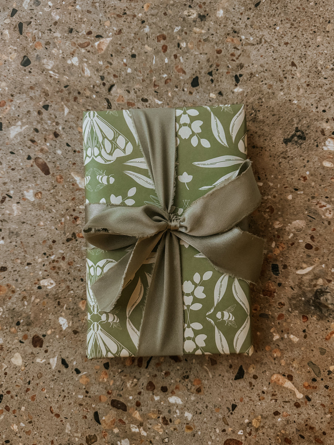 Gift Wrap (Paper &amp; Ribbon)